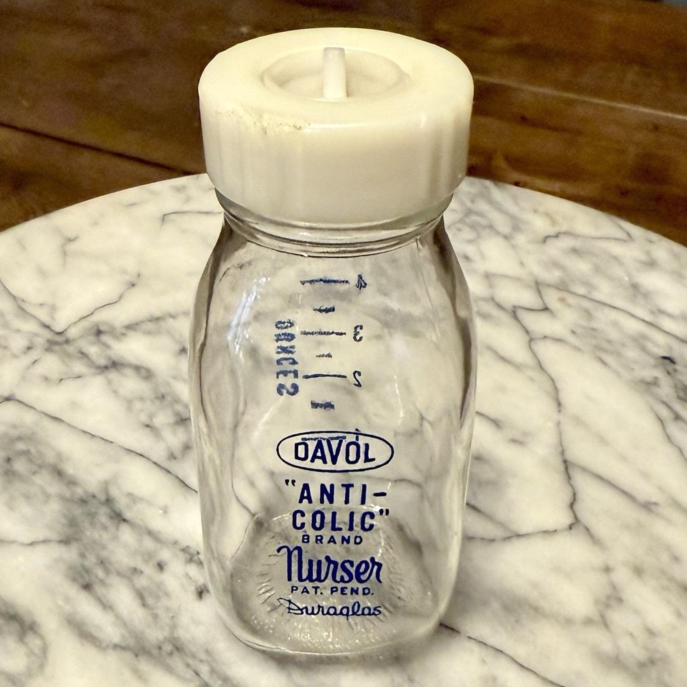 VTG DAVOL Anti Colic Glass Infant Nurser Baby Bottle & Screw Lid 4oz